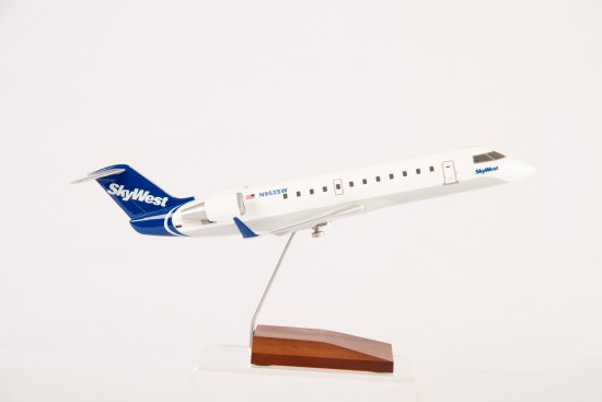 SkyWest CRJ200 Resin Model